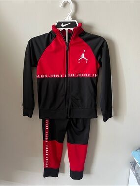 Boys Nike Red & Black Kids Jordan Track Set